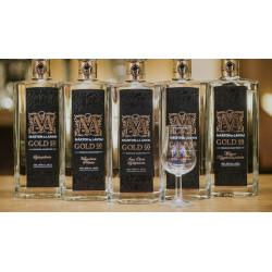 william-pear-premium-gold-50-palinka-by-marton-es-lanyai