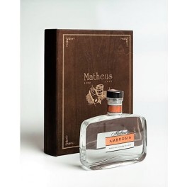 Apricot Premium Palinka Gift Box by Matheus Apricot Premium Palinka Gift Box by Matheus