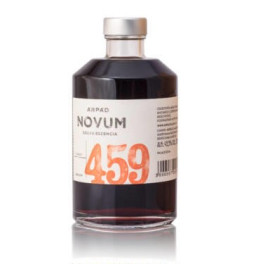 William Pear Novum Palinka 45% Double Aged by Arpad William Pear Novum Palinka 45% Double Aged by Arpad